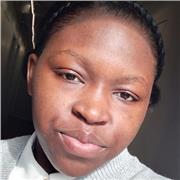 cours de soutien scolaire à des collégiens